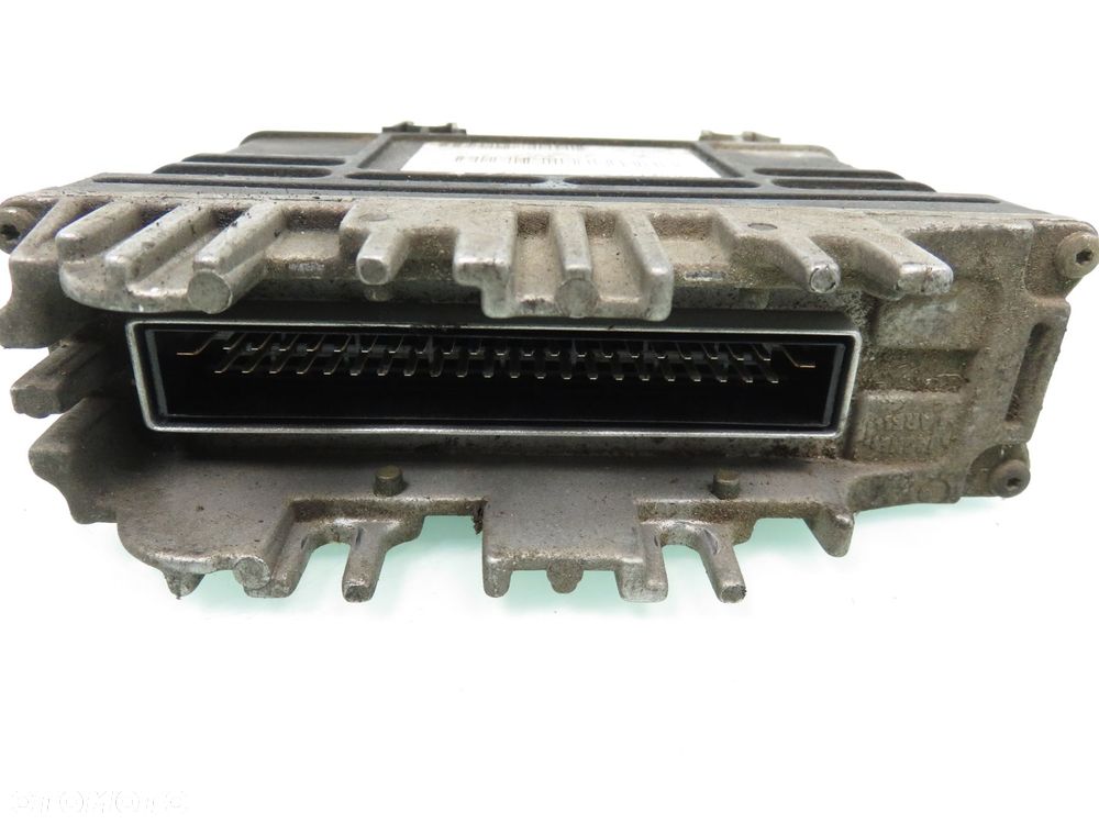 STEROWNIK SKODA FELICIA I 1.6 032906030M IAW1AVS0 - 4