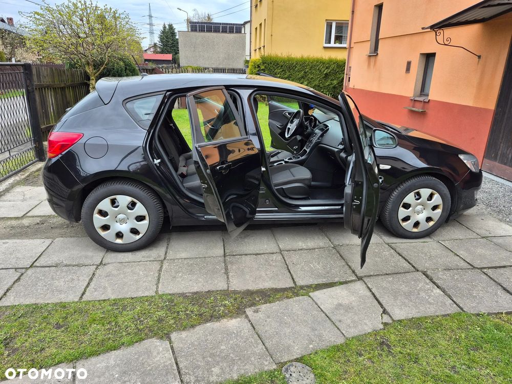 Opel Astra 1.6 Color Edition - 15