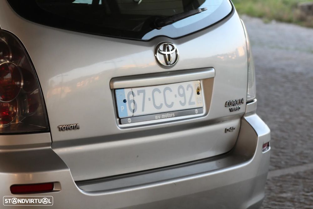 Toyota Corolla Verso 2.2 D-4D Sol - 16