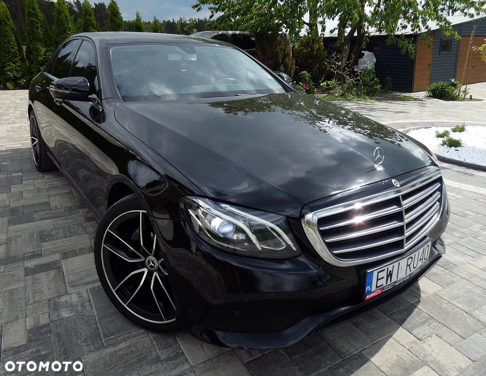 Mercedes-Benz Klasa E 220 d 4-Matic Business Edition 9G-TRONIC - 25