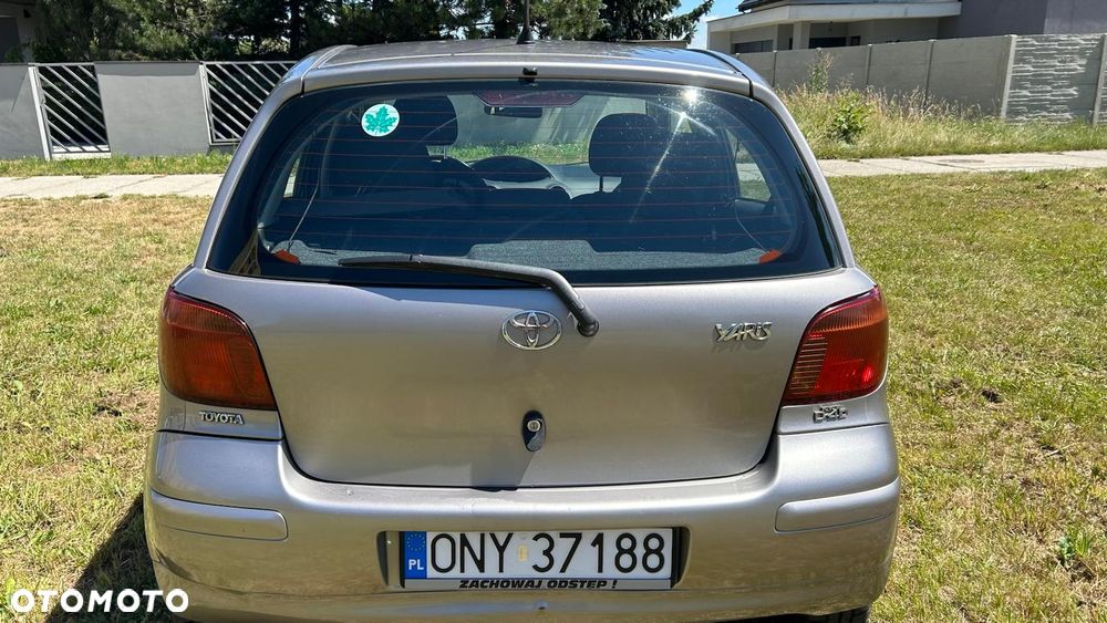 Toyota Yaris 1.4 D-4D Sol - 4