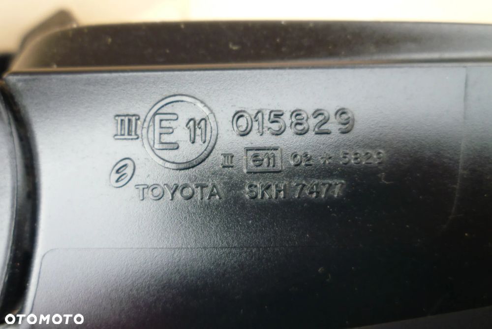 lusterko Toyota Avensis T25 3pin Europa - 4