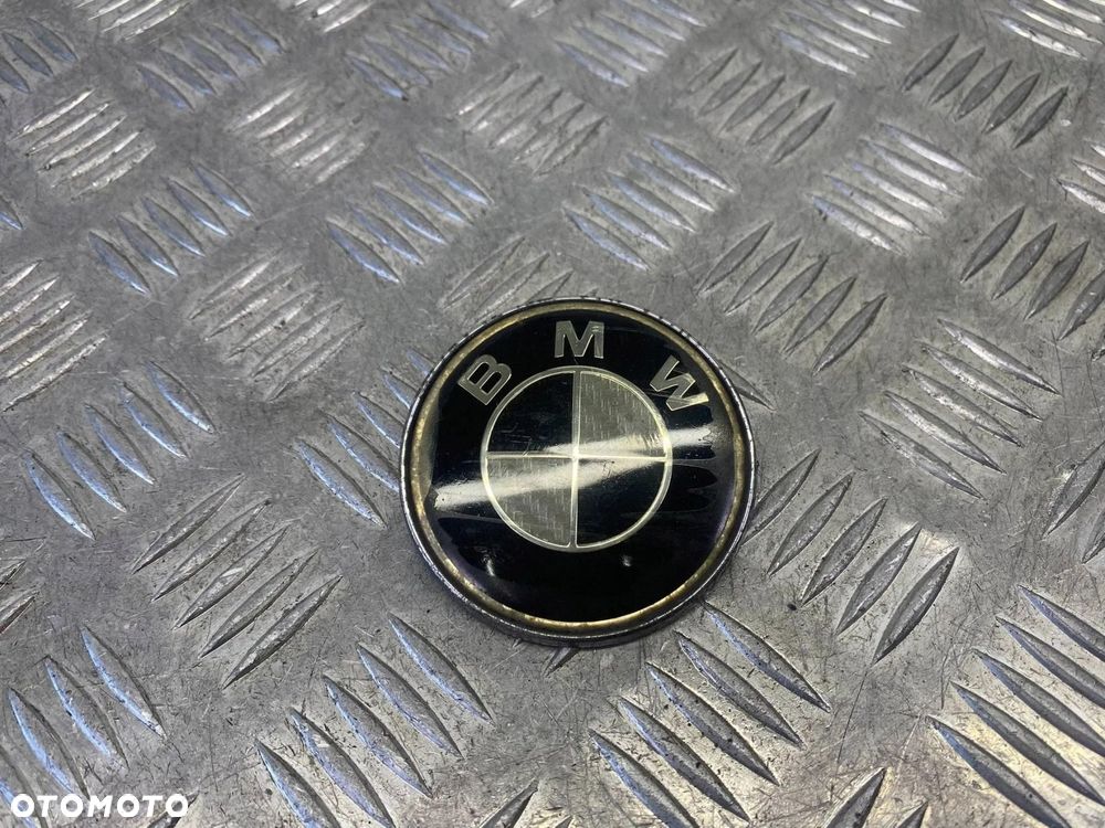 EMBLEMAT ZNACZEK BMW 3 E90 51148132375 - 2