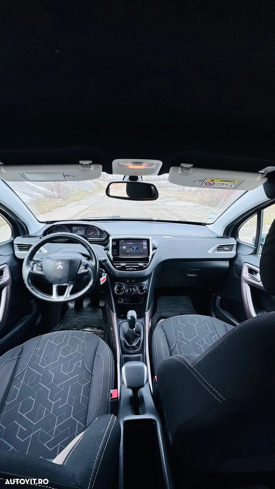 Peugeot 2008 Blue-HDi FAP 100 STOP & START Style - 11