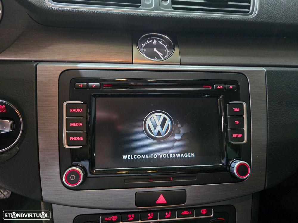 VW Passat Variant 1.6 TDI BlueMotion - 12