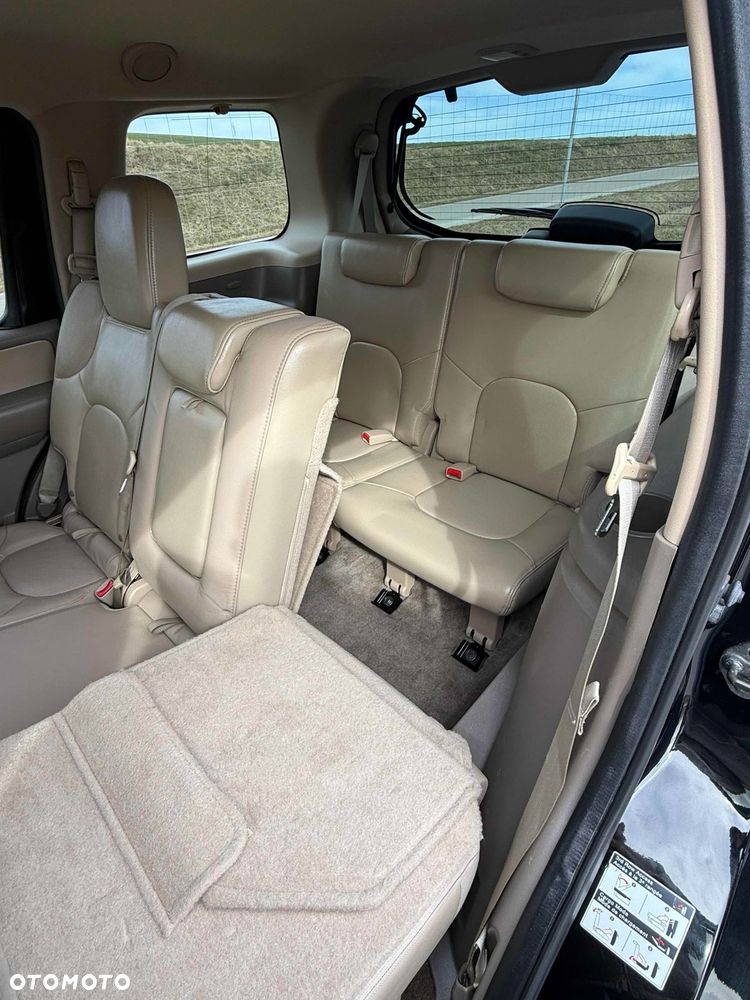 Nissan Pathfinder - 10