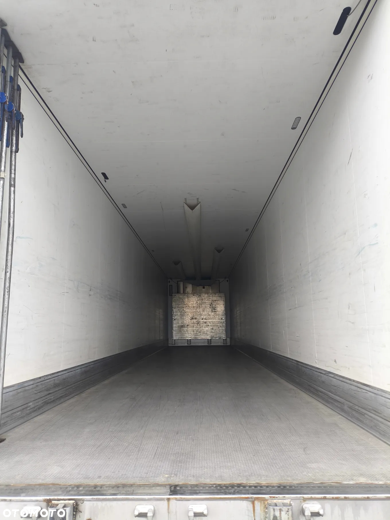 Schmitz Cargobull SKO 24 - 10