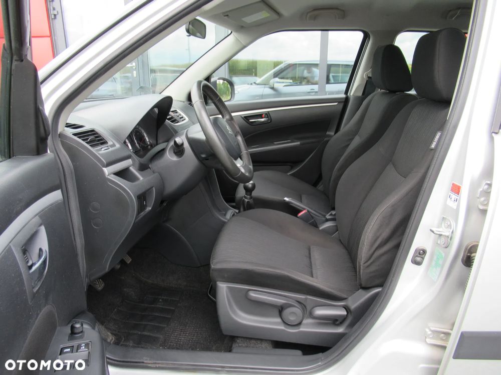 Suzuki Swift - 5