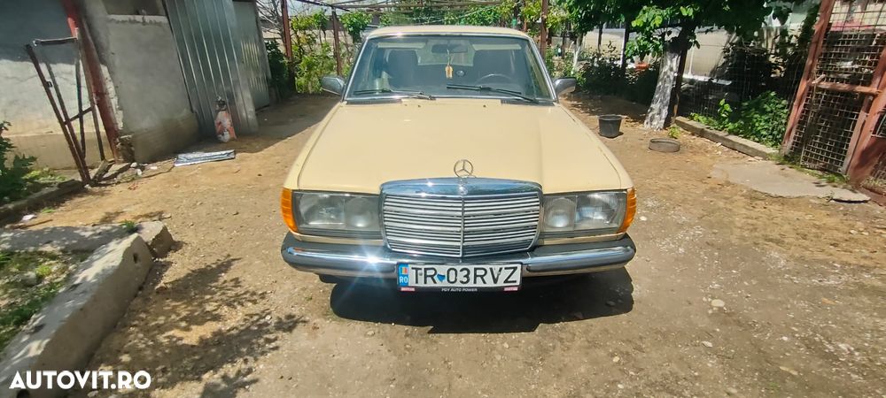 Mercedes-Benz W123 ver-200-d - 1