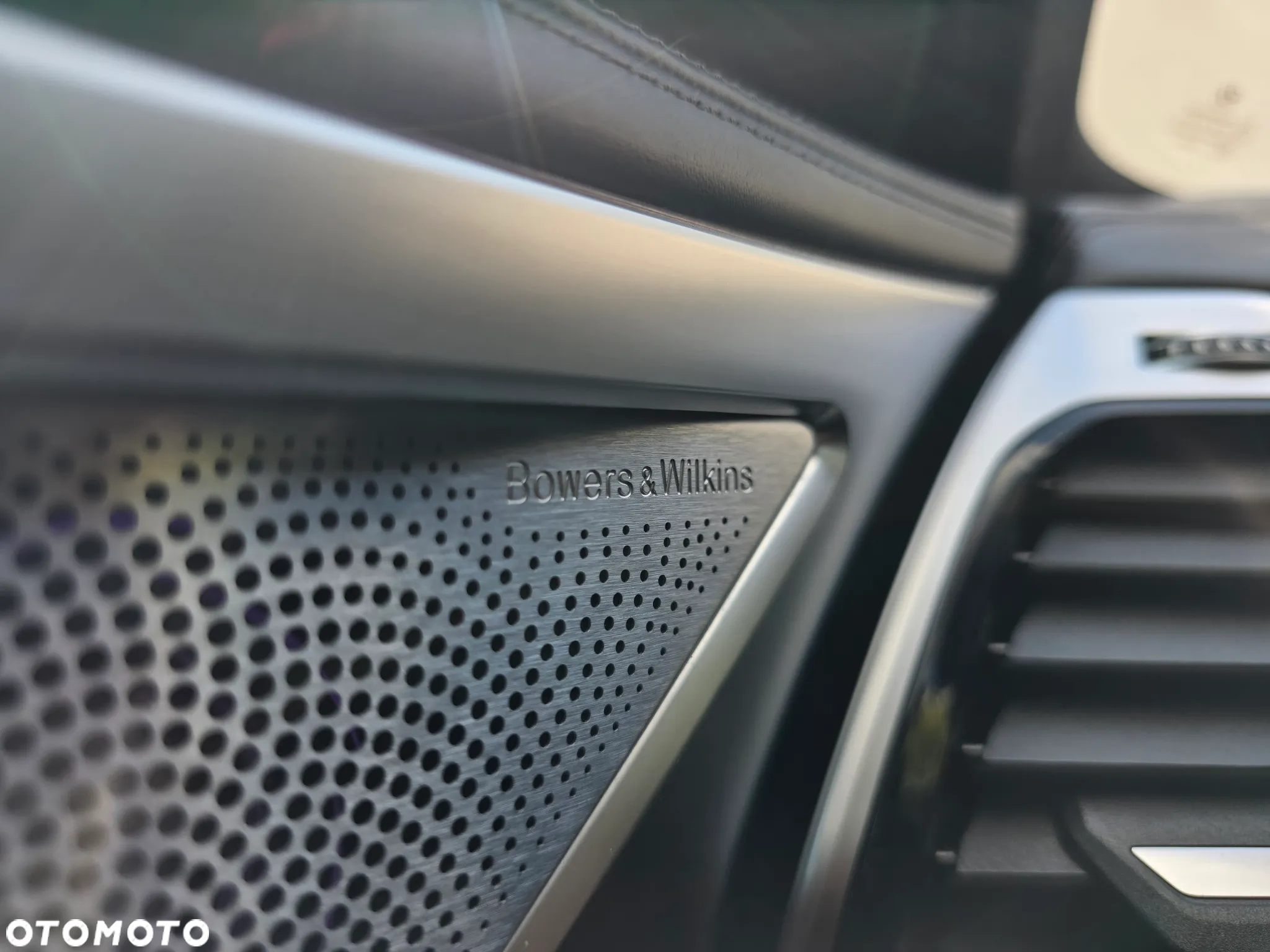 BMW Seria 8 M850i xDrive - 25