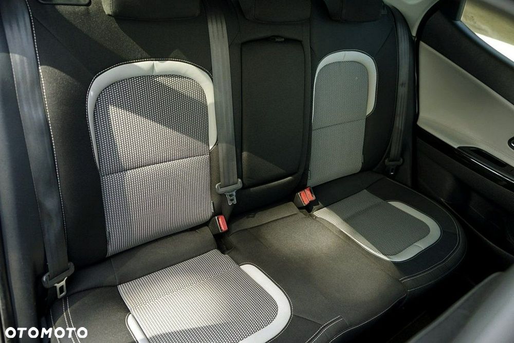 Kia Ceed - 24