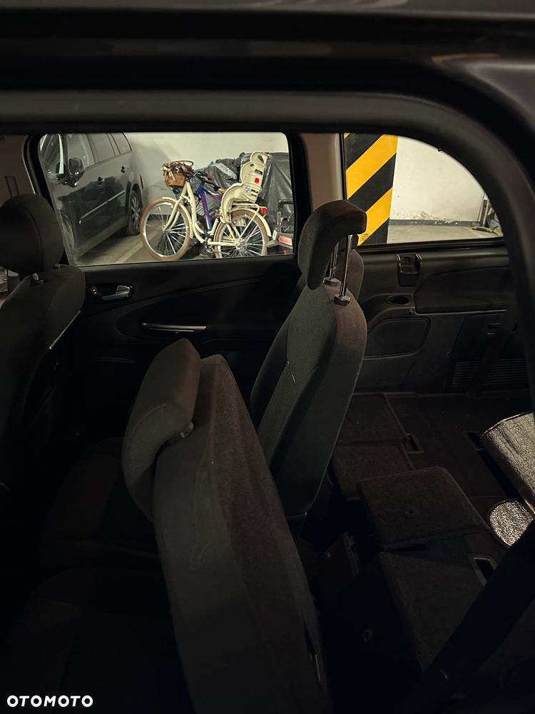 Ford Galaxy - 7