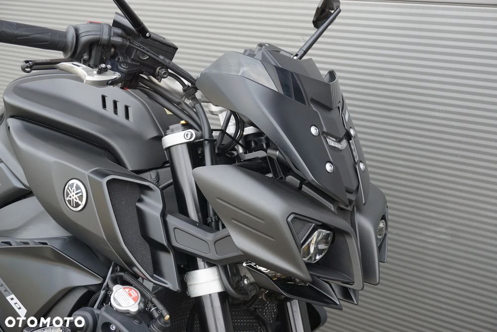 Yamaha MT - 8