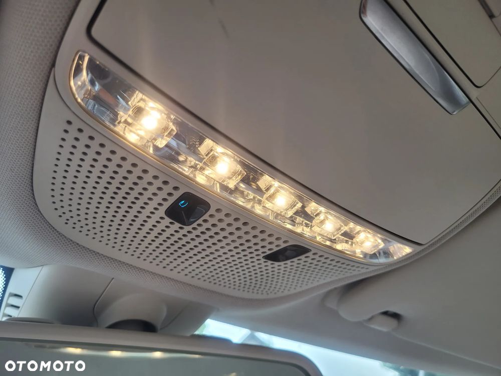 Mercedes-Benz Klasa C 220 (BlueTEC) d 7G-TRONIC - 29