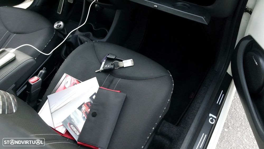 Citroën C1 1.2 VTi Shine - 57