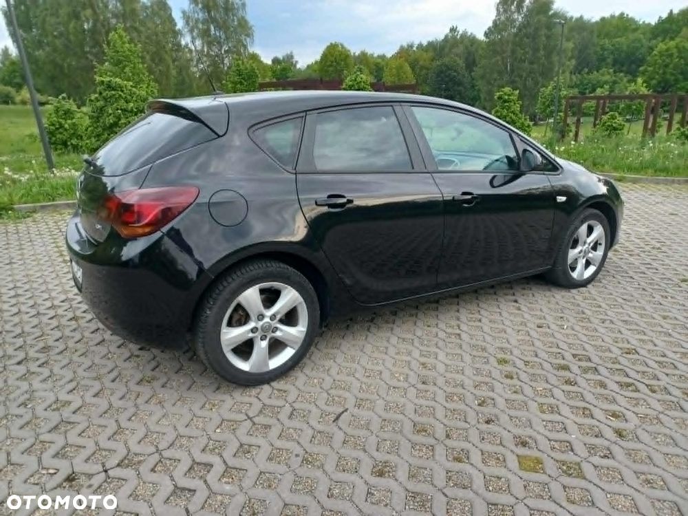 Opel Astra 1.7 CDTI DPF Innovation - 10