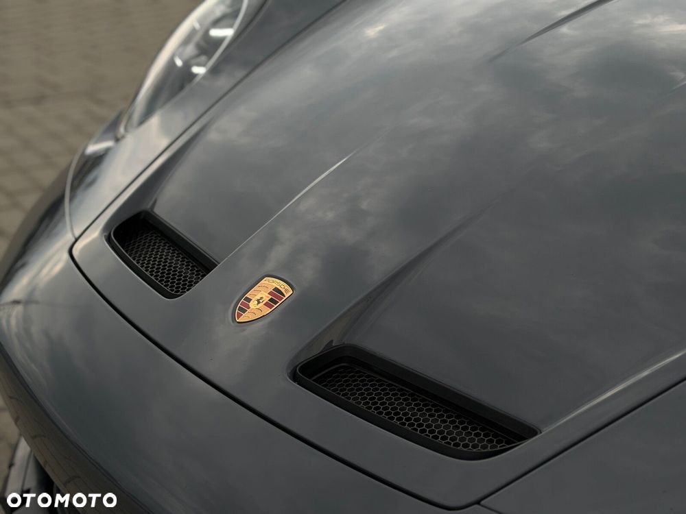 Porsche 911 - 16