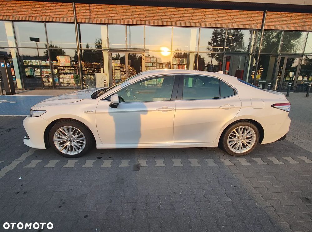 Toyota Camry 2.5 Hybrid Executive CVT - 4