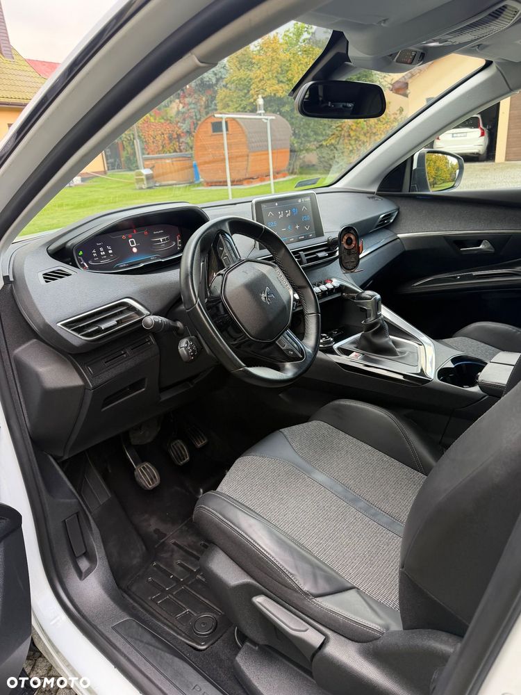 Peugeot 5008 - 15