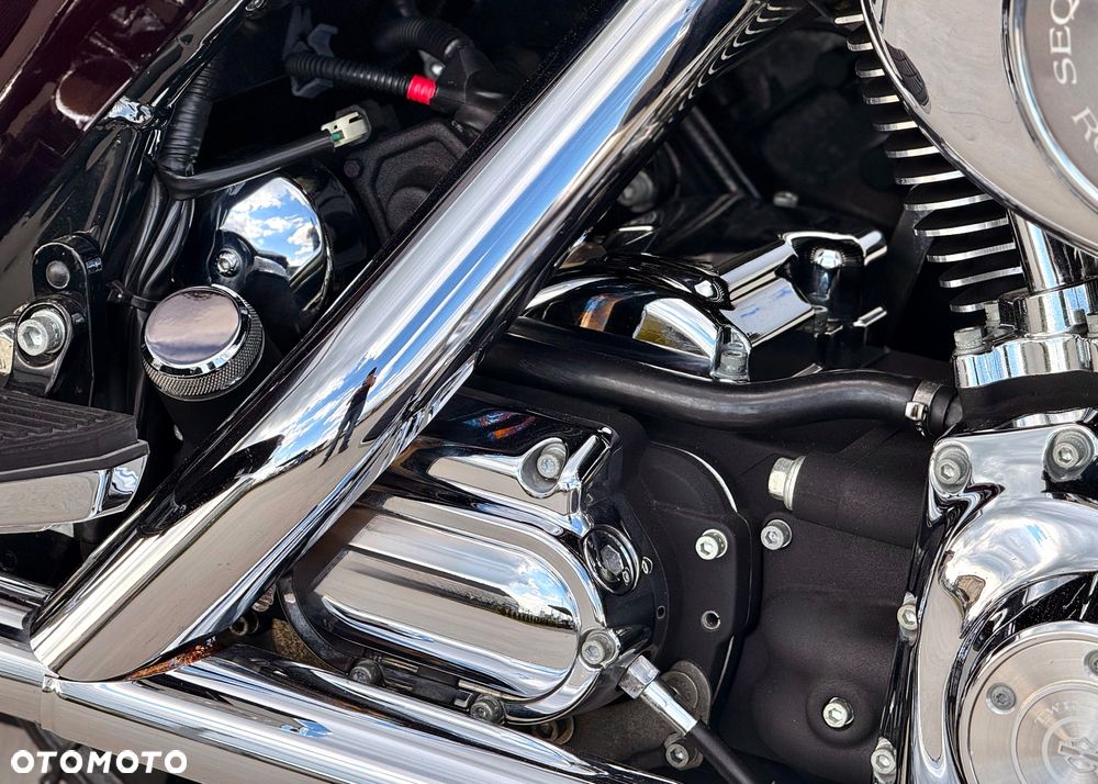 Harley-Davidson Touring Road King - 23