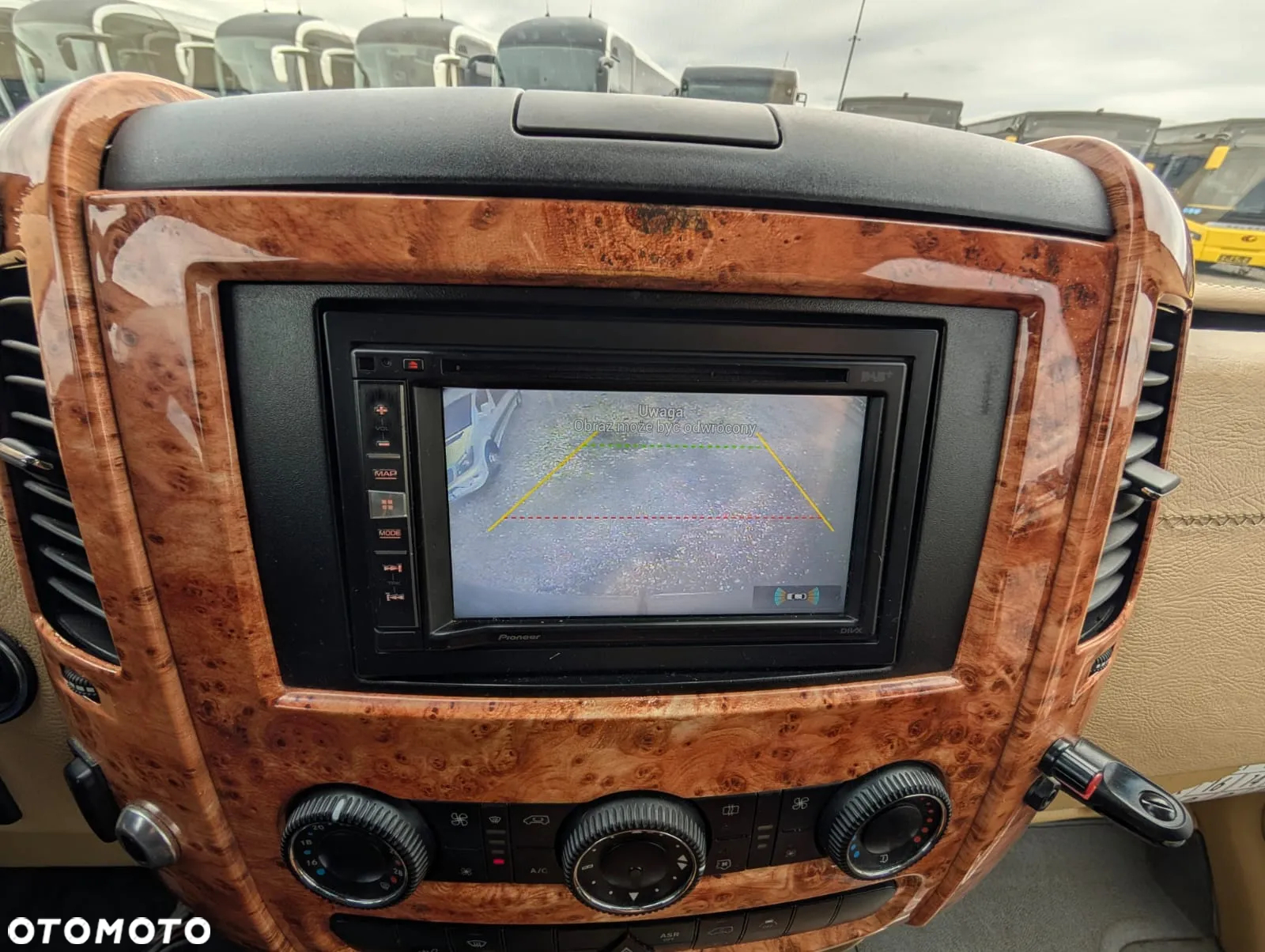 Mercedes-Benz Sprinter 519 - 18
