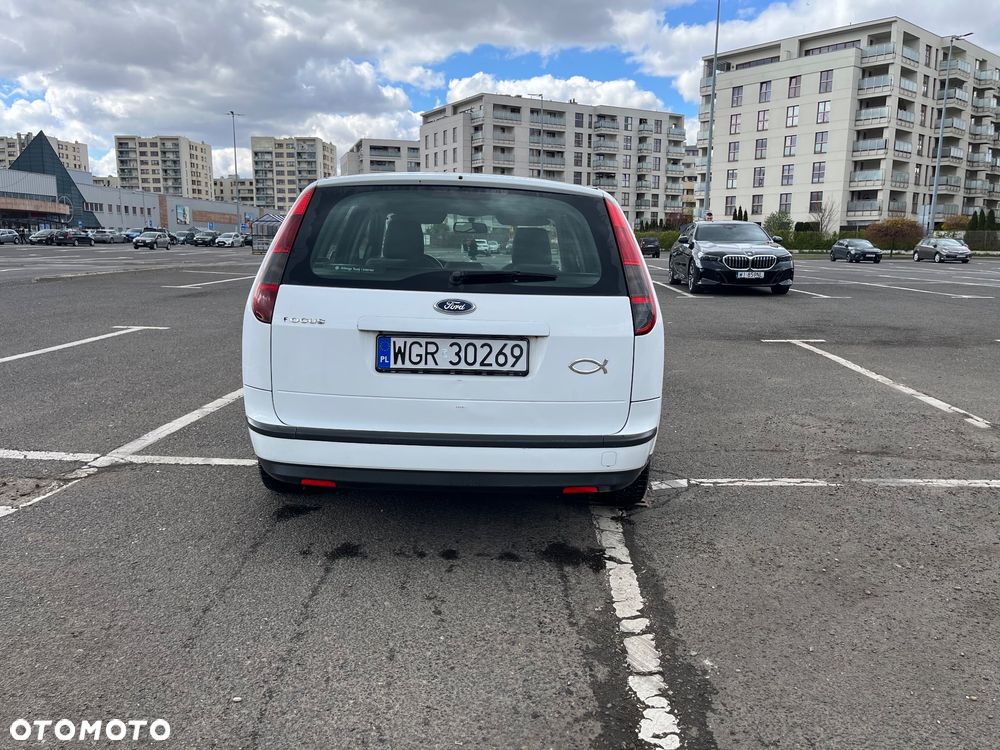Ford Focus 1.6 Ambiente - 5