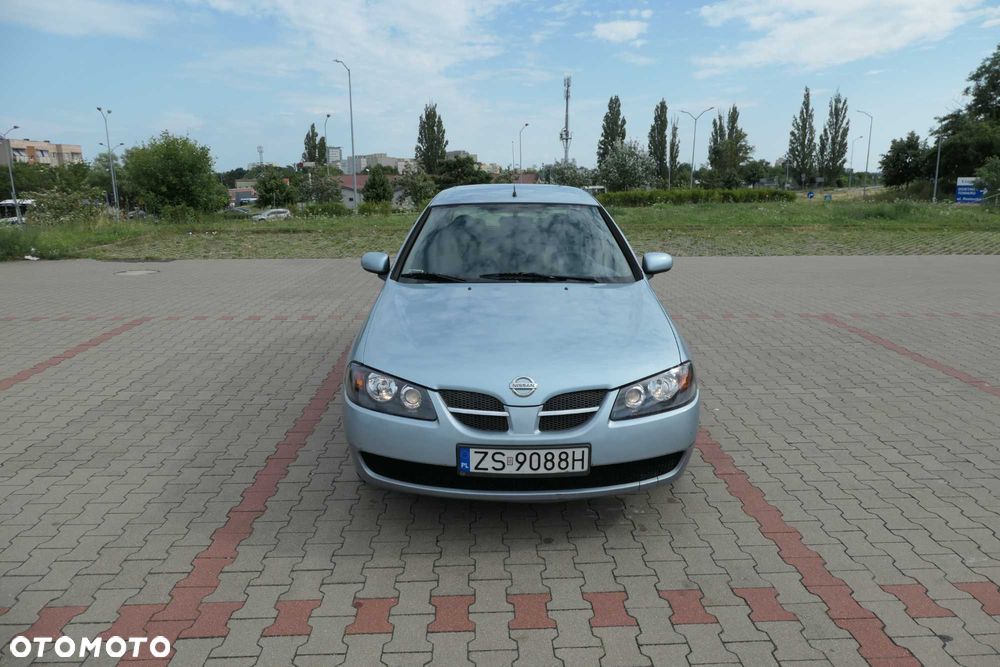 Nissan Almera - 1