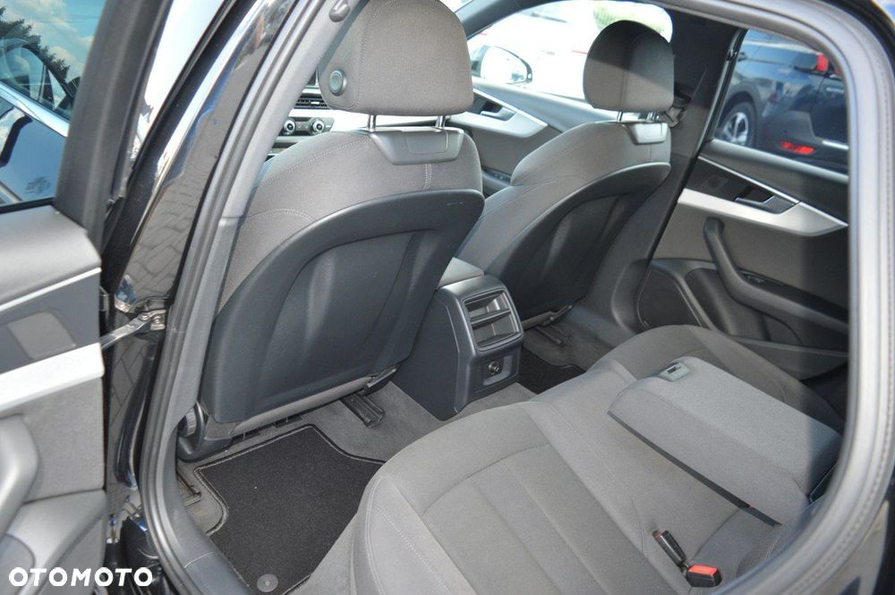 Audi A4 Allroad - 33