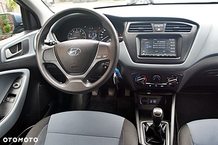 Hyundai i20 1.2 YES - 17