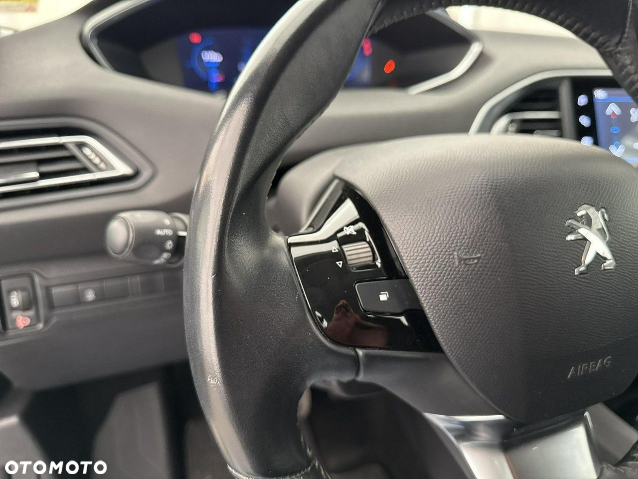 Peugeot 308 1.5 BlueHDi Active S&S - 26