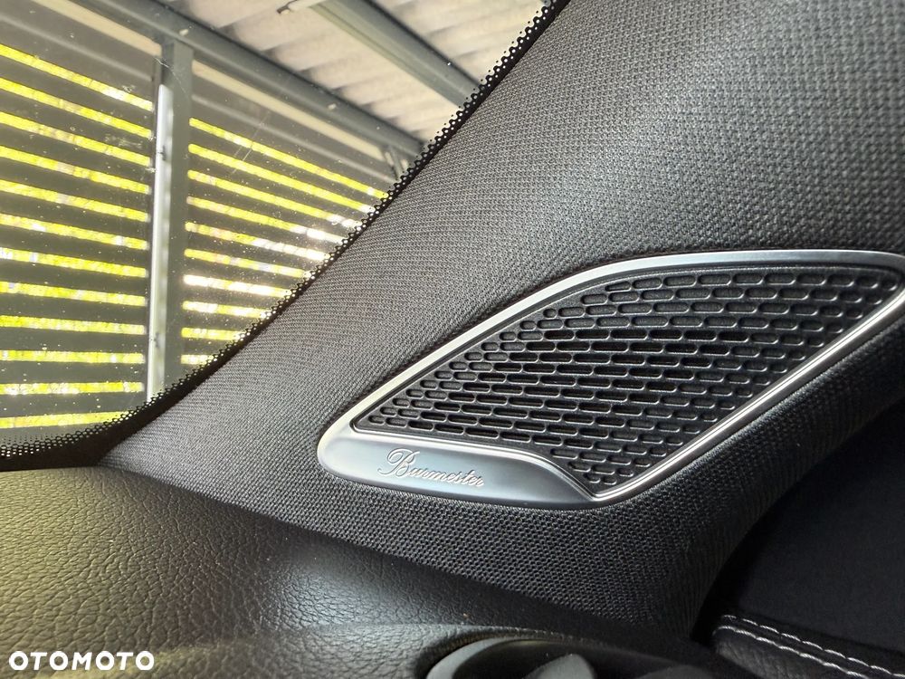 Mercedes-Benz GLB - 36