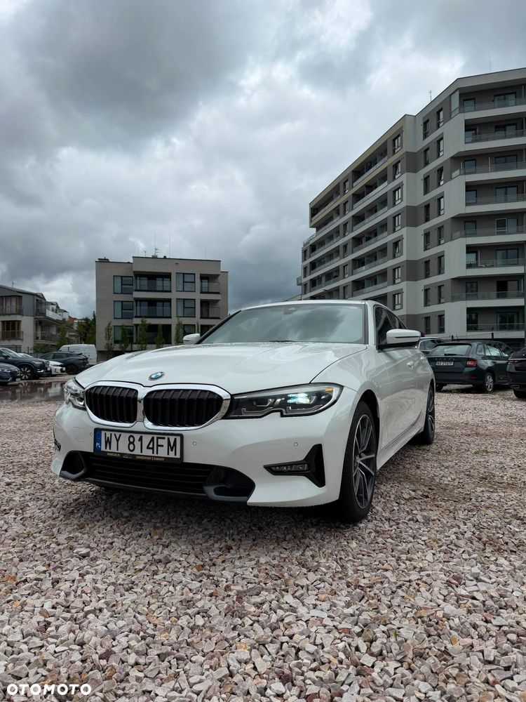 BMW Seria 3 330i Sport Line - 2