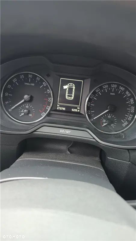 Skoda Octavia 1.6 TDI Ambition - 8