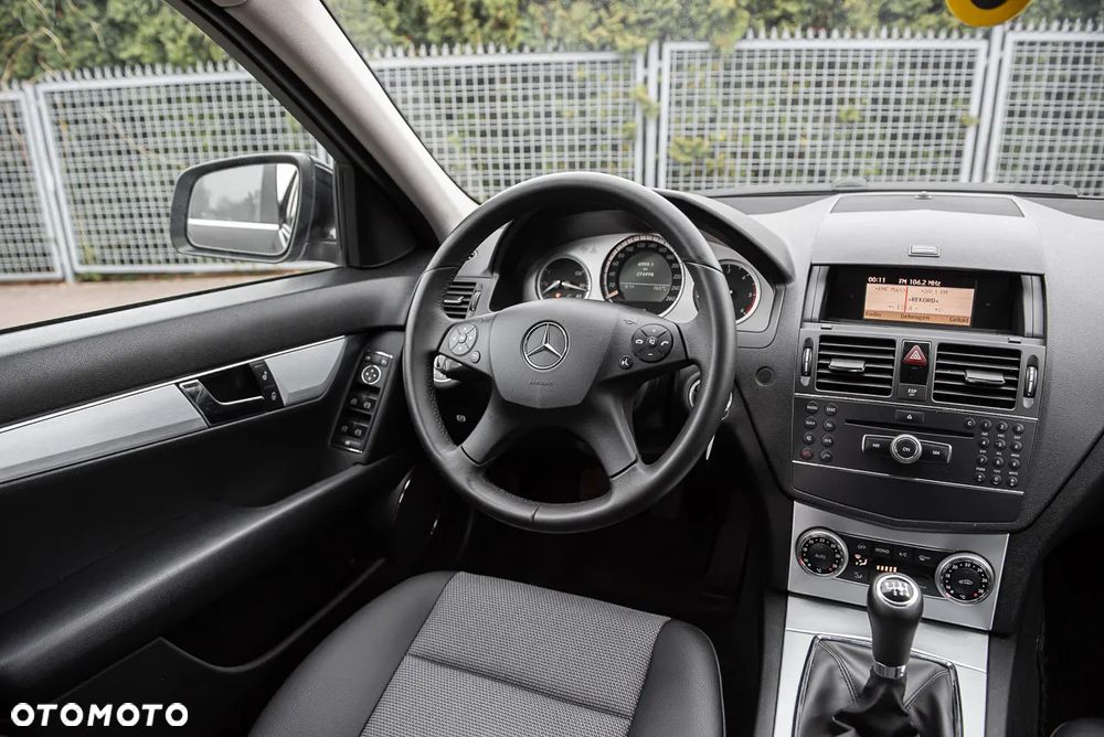 Mercedes-Benz Klasa C 200 CDI DPF Avantgarde - 24