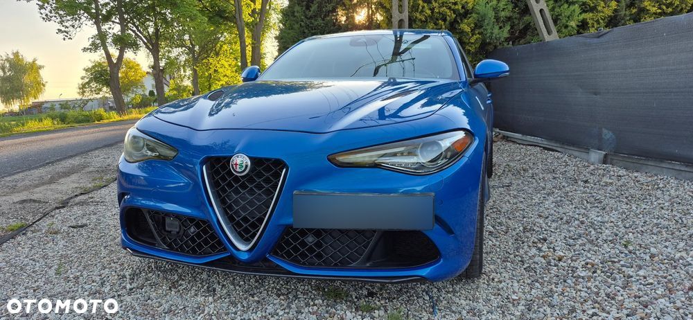 Alfa Romeo Giulia 2.9 V6 Bi-Turbo AT8 Quadrifoglio - 1
