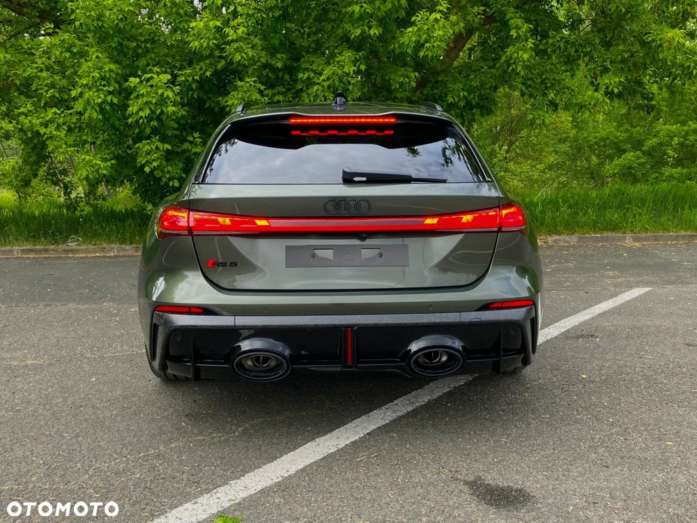 Audi RS5 Avant - 12
