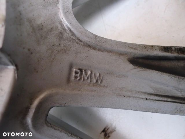 BMW FELGA 8x17 WZÓR V236 ET30 5x120 6780720 - 4