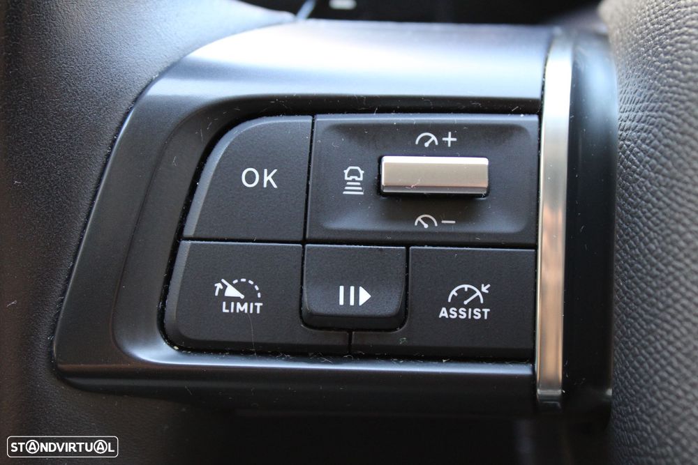 Citroën C4 X PureTech 130 Stop&Start EAT8 SHINE - 12