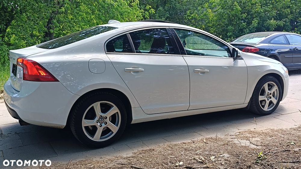 Volvo S60 2.5 T5 - 16