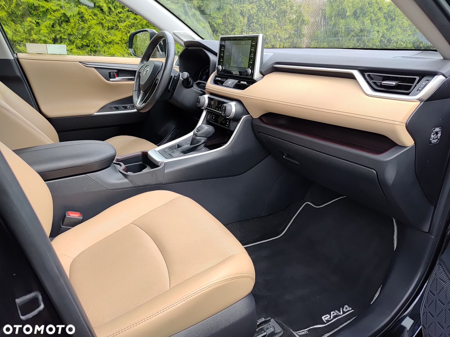 Toyota RAV4 - 6