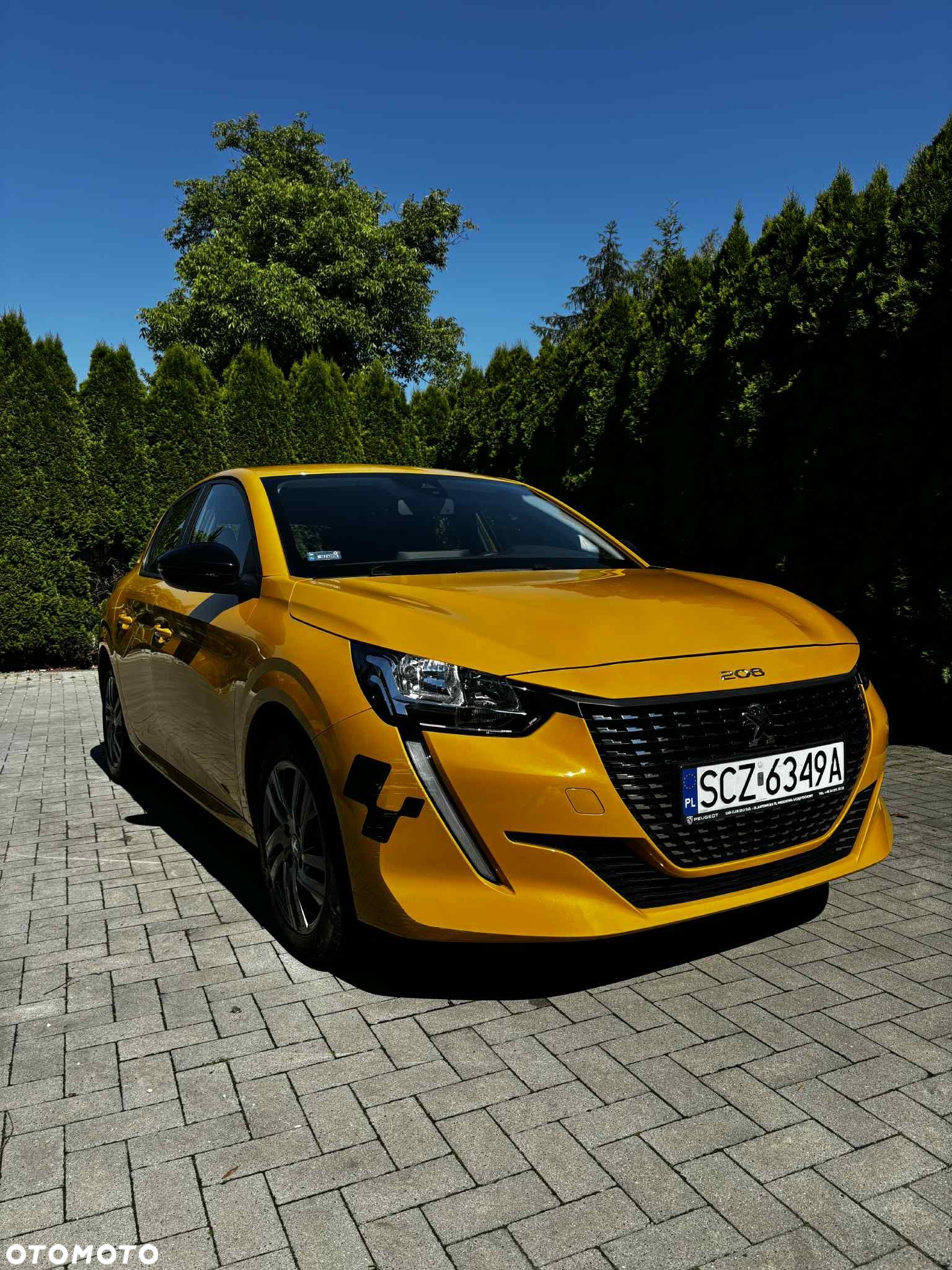 Peugeot 208 - 1