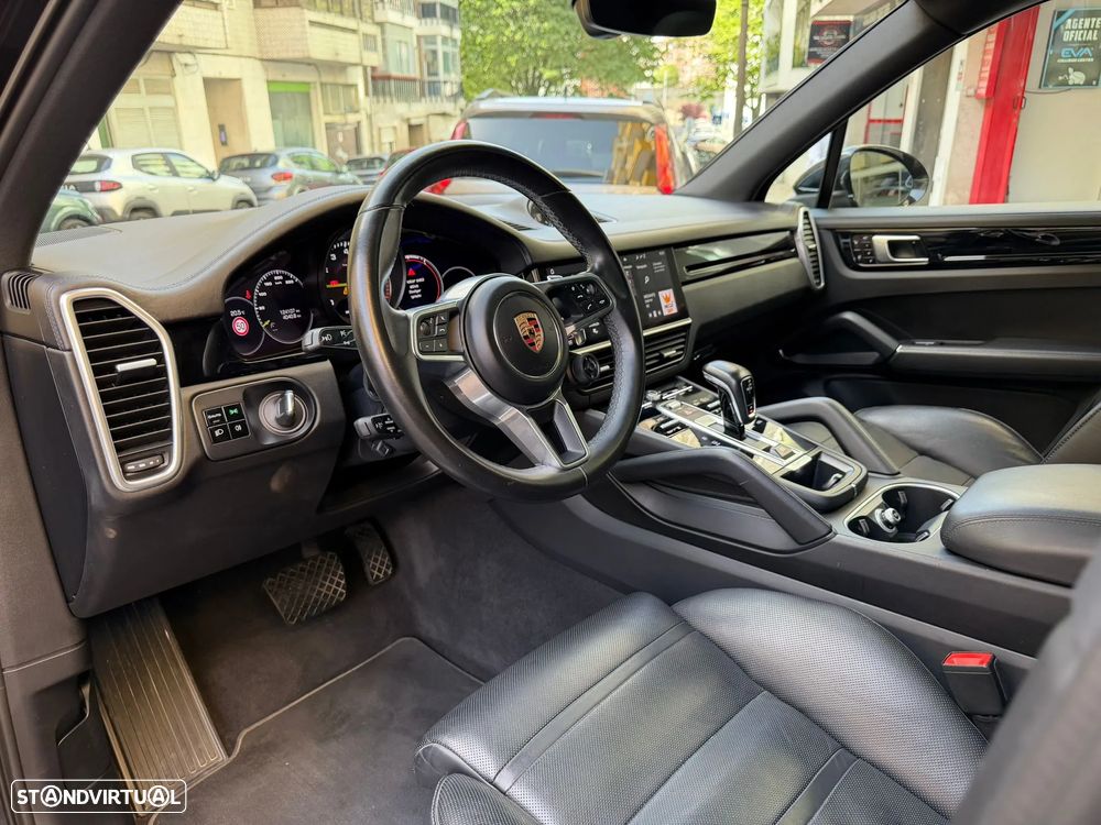 Porsche Cayenne E-Hybrid - 3