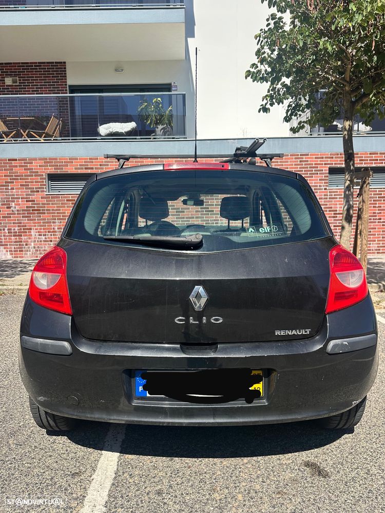 Renault Clio 1.2 16V Confort - 19
