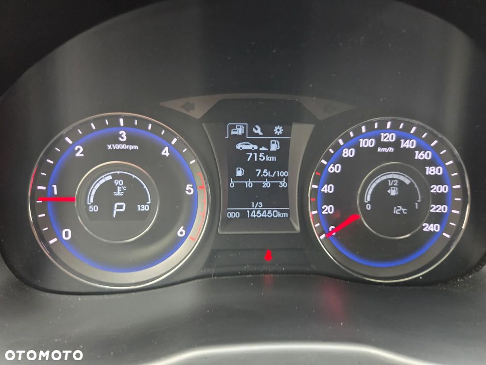 Hyundai i40 Kombi 1.7 CRDi DCT Premium - 4