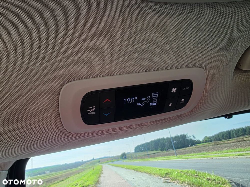 Chrysler Pacifica - 20