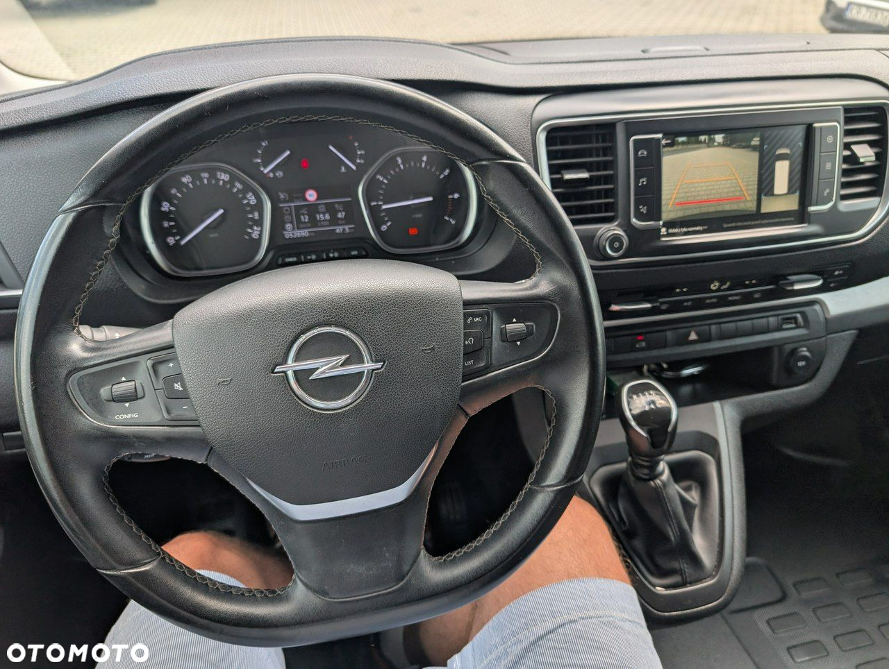 Opel Vivaro - 11