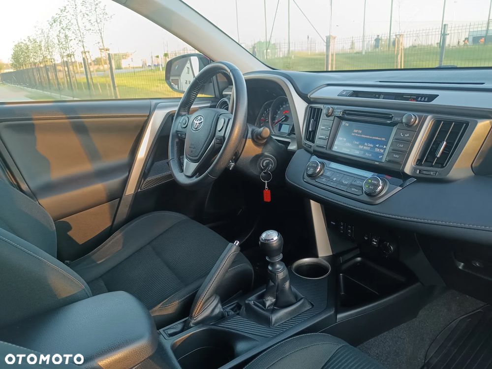 Toyota RAV4 2.0 4x4 Comfort - 29