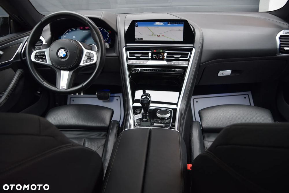 BMW Seria 8 840d xDrive mHEV - 38