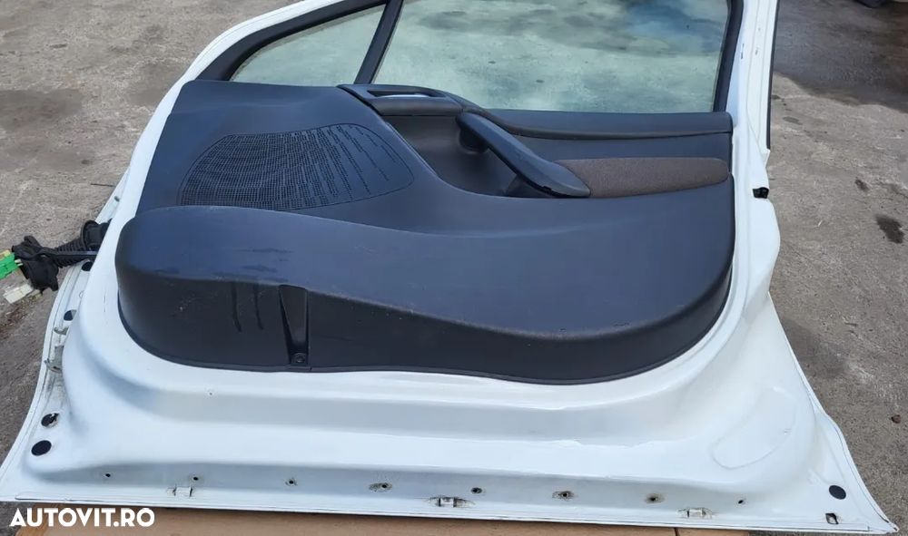 Vindem usa dreapta fata complecta fara oglinda pentru Citroen C 3 din 2013 - 7