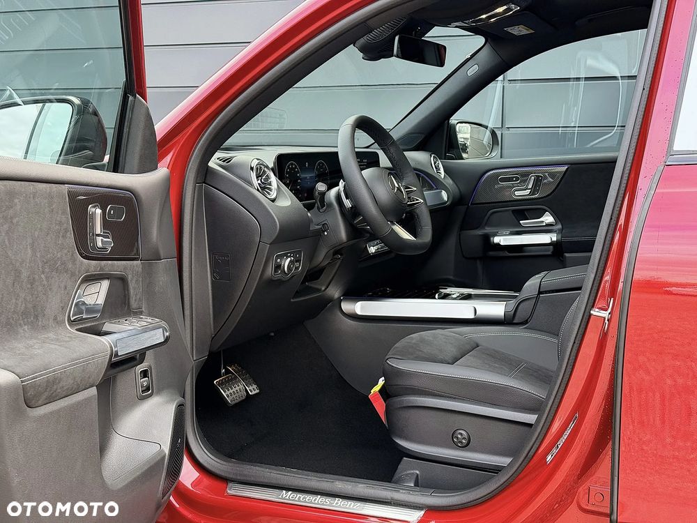 Mercedes-Benz GLB 220 mHEV 4-Matic AMG Line 8G-DCT - 14